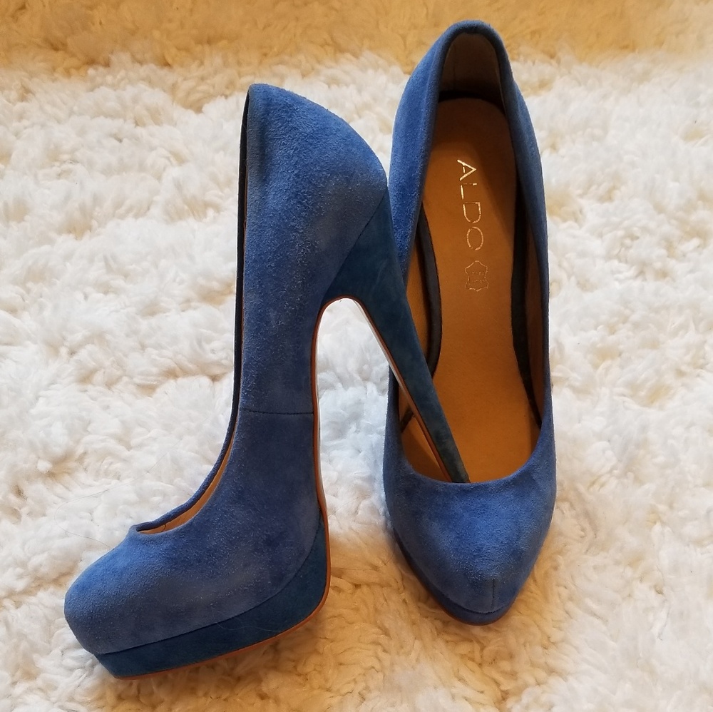 Steve Madden Blue Suede Heels